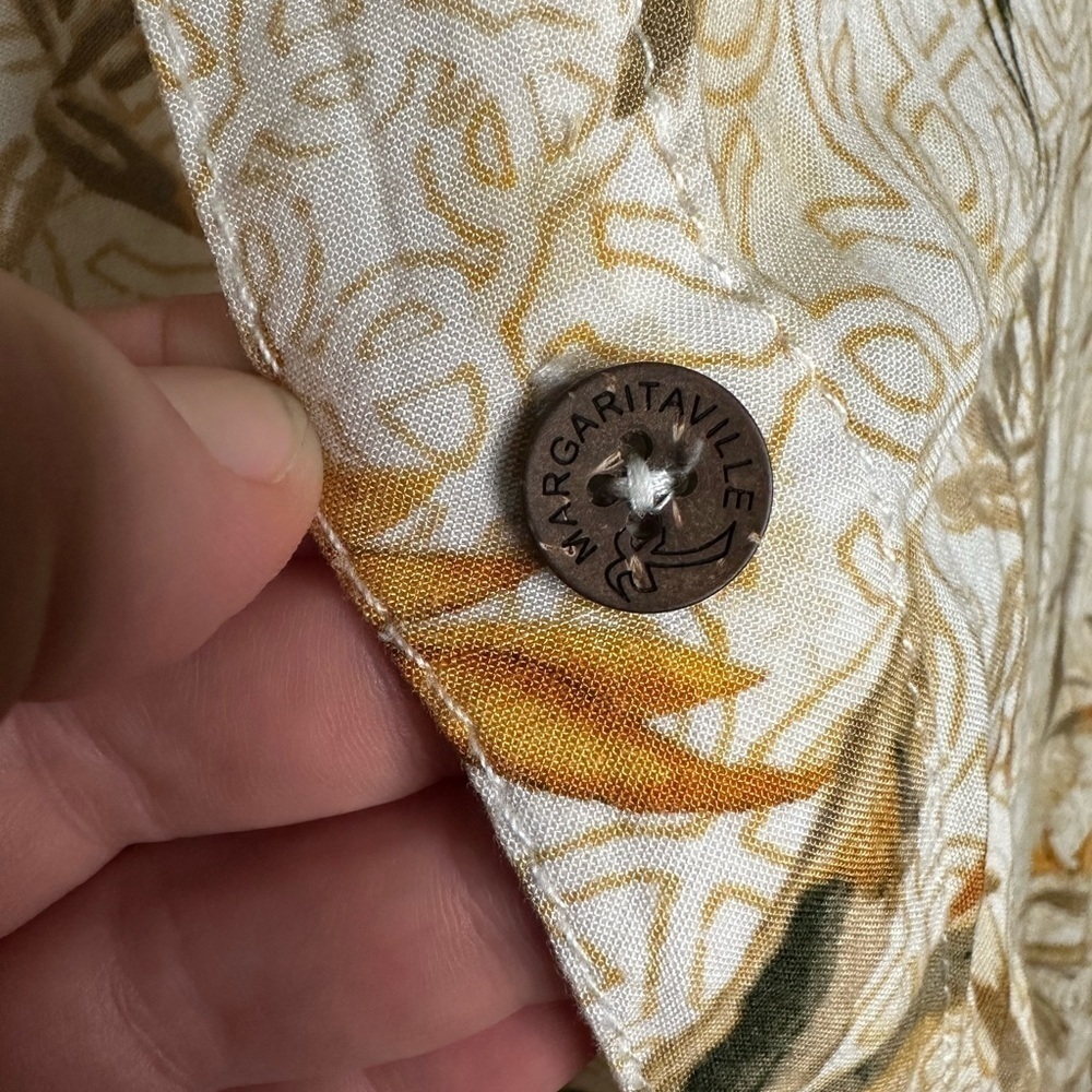 Margaritaville Short Sleeve Hawaiian Button Down Men's XL Beige Bamboo Pattern - Picture 4 of 5